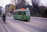 Ein ultraleichter Be 2/4 Alleinfahrer der Serie 251-253 mit Mini-Drehgestell, Niederflurbereich hinten und Anstieg der Bodenhöhe nach vorn.