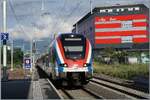 Der SBB LEX RABe 522 222 verl�sst als RL5 von Gen�ve nach La Plaine den Bahnhof Meyrin (vormals Vieux Bureau).

1. Juni 2026