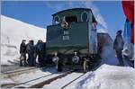 Die RB H 2/3 N° 16 hat nach der anstrengenden Bergfahrt die Gipfelstation Rigi Kulm  erreicht.