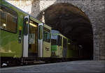 Bt 352 lädt zum Einstieg ein, der Tunnel zur Durchfahrt, weiter geht es nach Aigle.