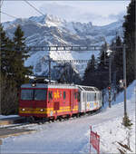 Die Lokomotive HGe 4/4 32 'Villars' wurde 1964 von SIG und MFO an die BVB geliefert.