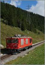 Die MGB HGm 4/4, von Gletsch kommend, kurz vor Oberwald.