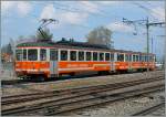 Der asm Be 4/4 301 ist mit seinem Bt auf dem Weg nach St-Urban und verlässt gerade den Bahnhof Langenthal.