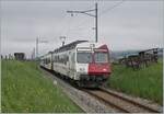 Der TPF RBDe 567 181 Pendelzug ist als RE 4020 ist kurz vor Vaulruz von Fribourg nach Bulle unterwegs.