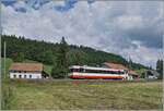 Der transN (ex cmn) BDe 4/4 N° 6 ist bei Les Coeudres als Regionalzug R 22 316 auf dem Weg nach Les Ponts de Martel.