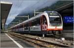 Im schöne Streiflicht der Morgensonne zeigt sich der Zentralbahn 150 102-8 in Interlaken Ost kurz vor der Abfahrt nach Luzern.