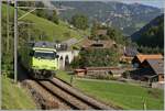 Kurz darauf kommt auch schon der Gegenzug mit der BLS Re 465 002 an der Spitze in Garstatt angerollt: Der GPX 4065 auf der Fahrt von Interlaken Ost nach Montreux.