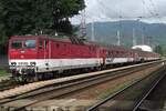 ZSSK 162 002 halt am 30 Mai 2015 in Vrtky mit ein Osobni nach Rozumborek. Die meiste Osobni-Leistungen sind bei der ZSSK fest im Hande von neue Triebzge.