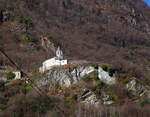 Blick auf die Chiesa di Santa Perpetua in Tirano am 19 Februar 2017.

Die Chiesa di Santa Perpetua ist eine römisch-katholische Kirche in Tirano am Eingang des Puschlavs, nahe der Schweizer Grenze in der italienischen Provinz Sondrio, Region Lombardei und steht heute am Ortsrand auf einer Anhöhe (auf etwa 528) Die Kirche gehört zur Kirchenregion Lombardei, dem Bistum Como, und ist der Heiligen Perpetua gewidmet.