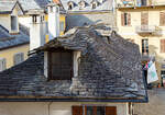 Die Hausdächer in Domodossola sind sehr oft mit Steinplatten gedeckt.