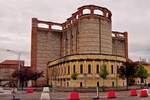 venetien/885685/rueckseite-des-votivtempel-die-kirche-des Rückseite des Votivtempel, die Kirche des Unbefleckten Herzens Mariens, steht nahe dem Hauptbahnhof von Verona Porta Nuovo. 05.2025