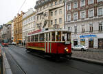 Der Museums-Triebwagen 351, ein Ringhoffer DSM, der Straßenbahn Prag (DPP - Dopravní podnik hlavního města Prahy a.s., ex Elektrické Dráhy královského